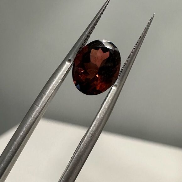 1.82ct Natural deep pink tourmaline - oval cut! - Picture 7 of 9
